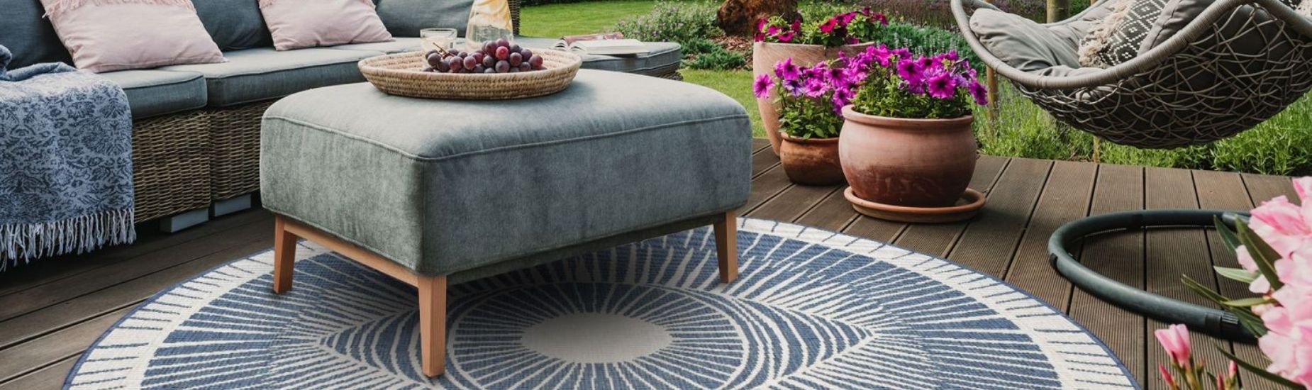 Tapis d'extérieur : le tapis indispensable pour votre terrasse, balcon et  jardin - Inspiration Luxe
