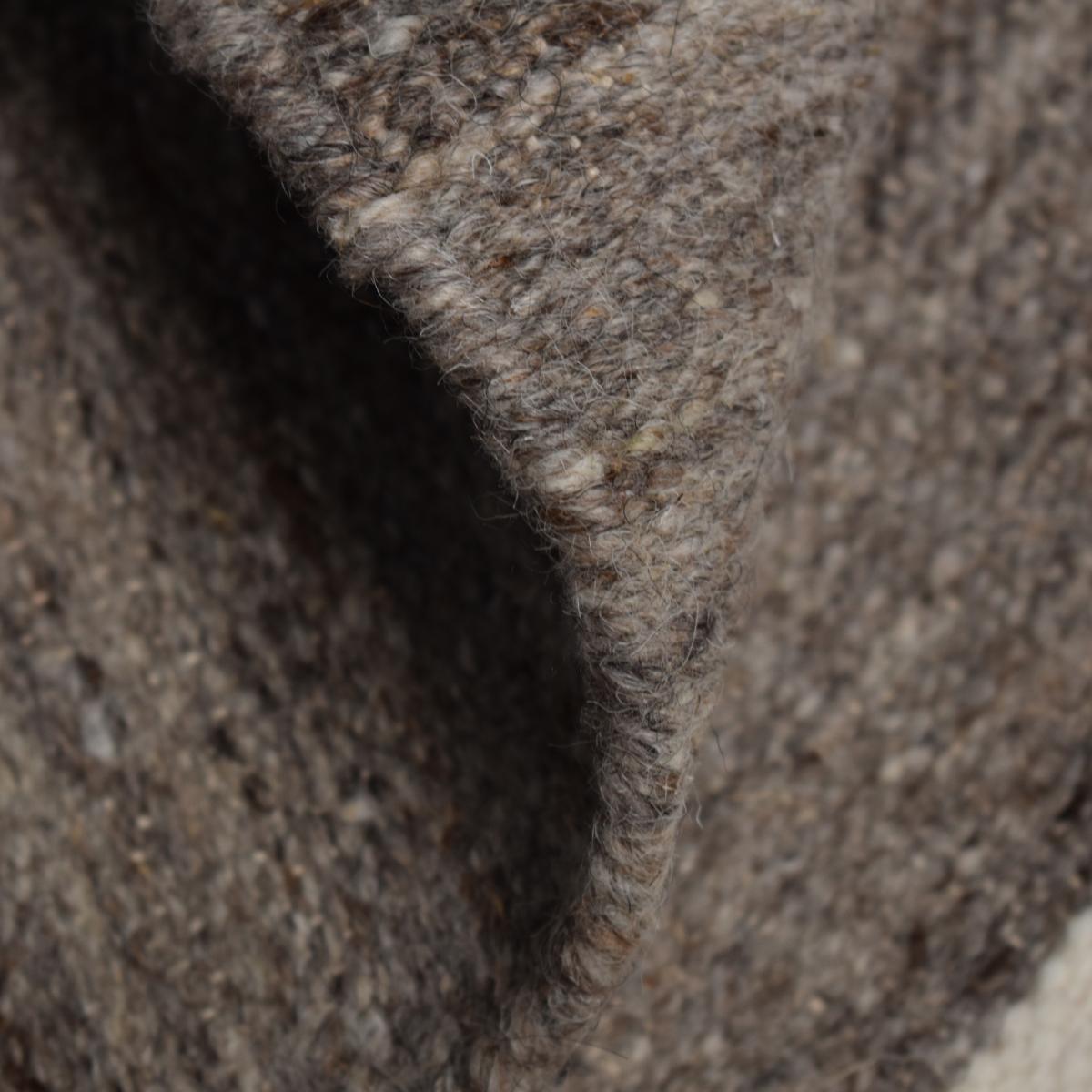 Tapis salon et chambre fait main en laine motif rond KODA — vue 4