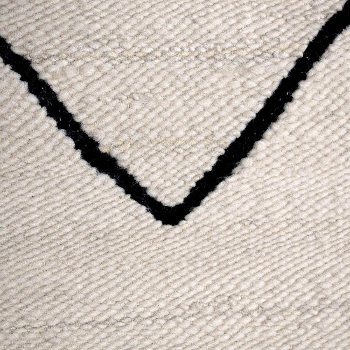 Tapis salon et chambre fait main en laine motif berbère RUBINA — vue 5