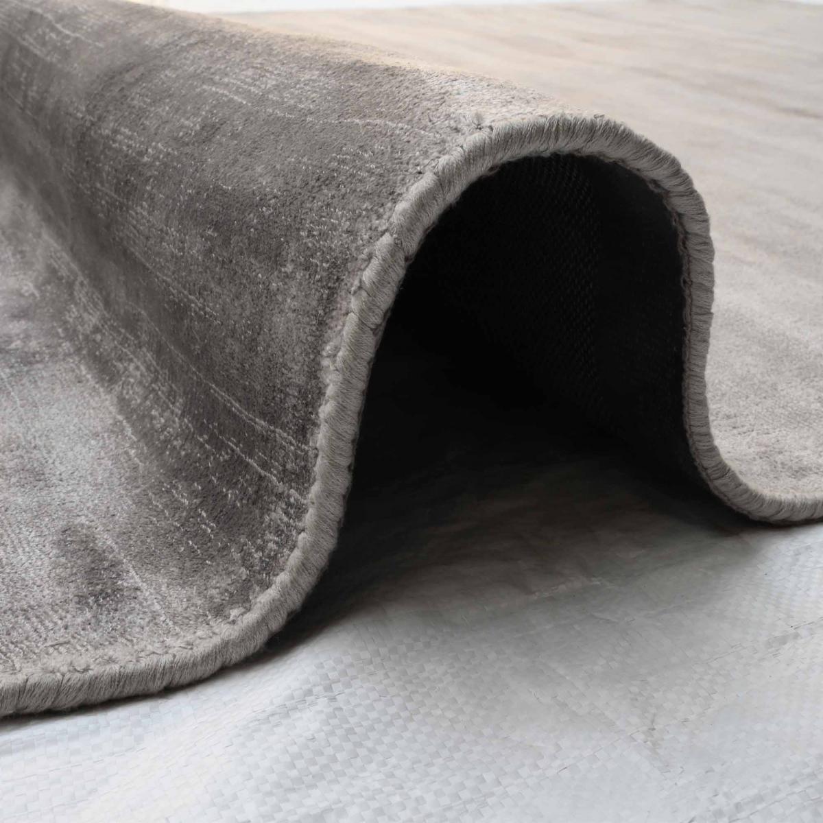 Tapis salon et chambre fait à la main en viscose motif uni NEO + — vue 6