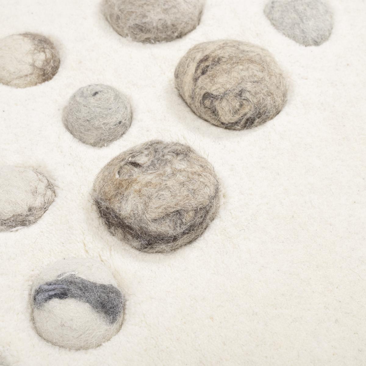 Tapis salon et chambre fait à la main en laine motif simple NOSTRAL — vue 6