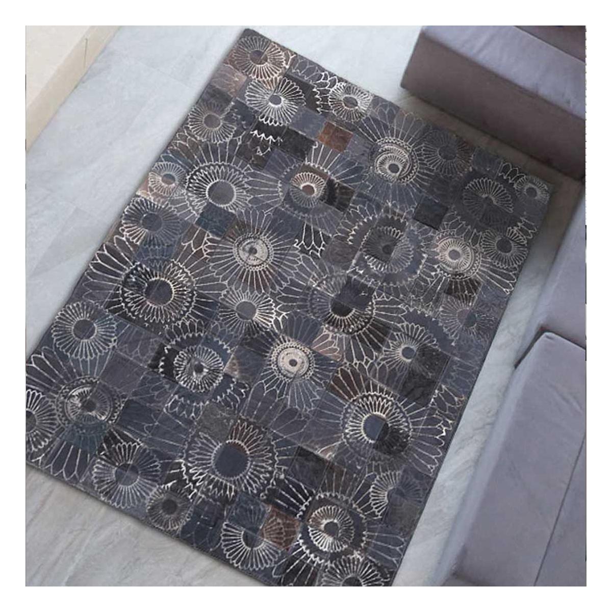 Tapis peau de vache LUBO, kilim fait main — vue 3