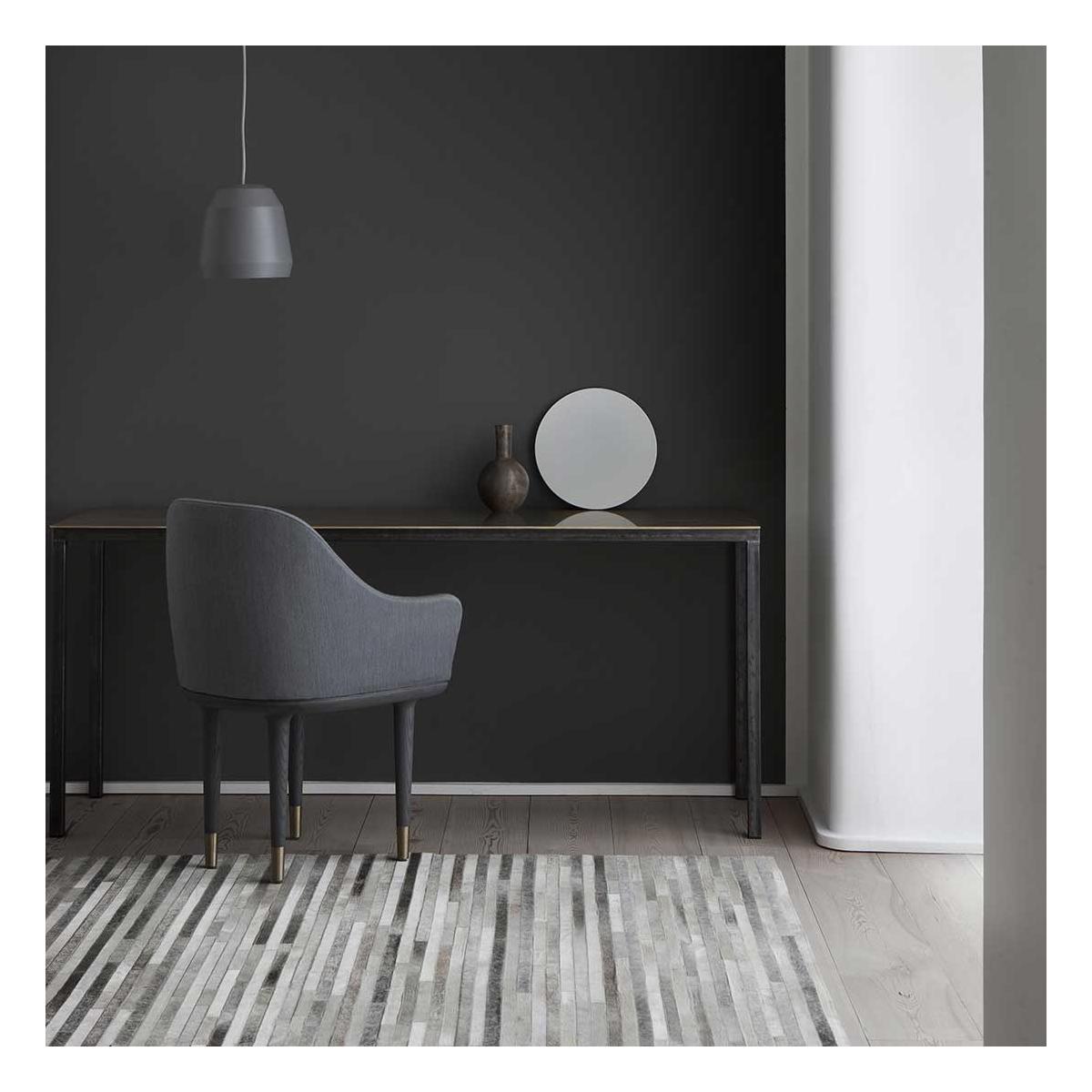 Tapis peau de vache MADA, kilim fait main — vue 3