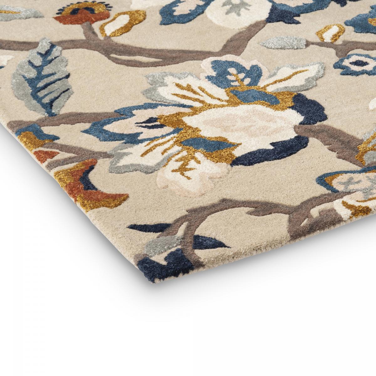 Tapis salon et chambre fait à la main en laine motif floral AMANPIRI — vue 4
