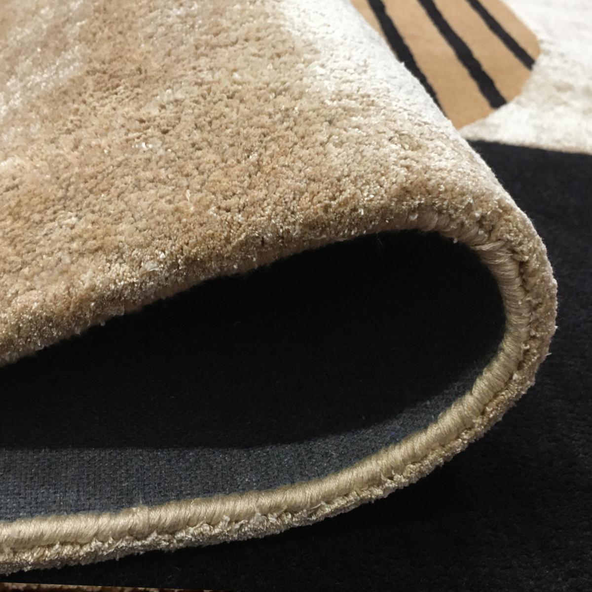 Tapis salon et chambre fait main en laine motif géométrique ATOLL 1 — vue 5