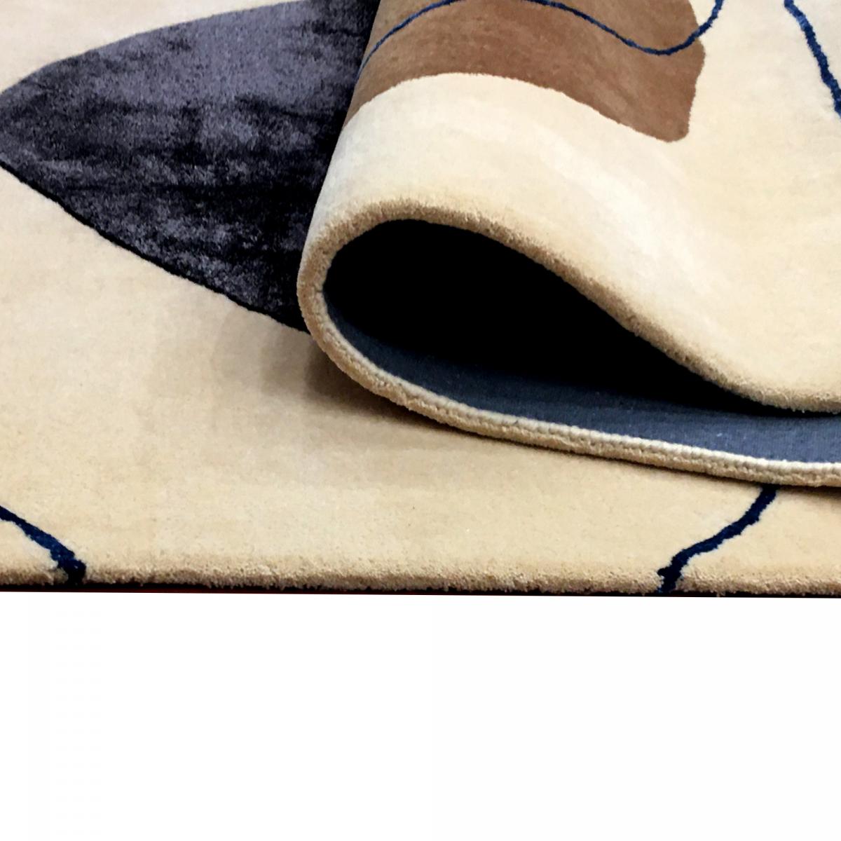 Tapis salon et chambre fait main en laine motif géométrique AZUR — vue 4