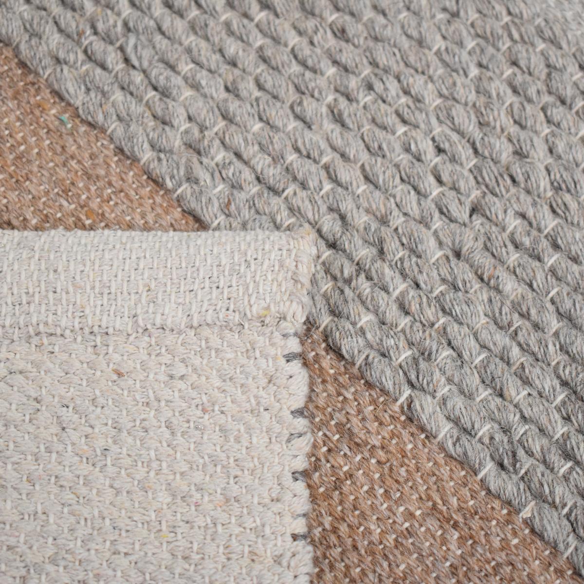 Tapis kilim GRATA, fait à la main en laine motif géométrique — vue 4