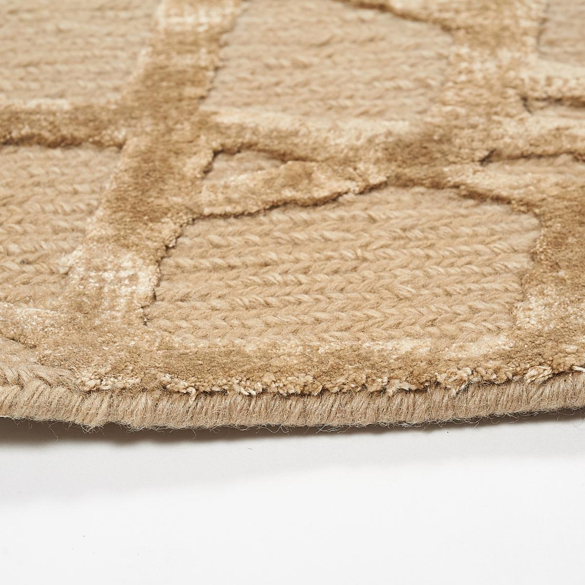 Tapis salon et chambre fait main en laine motif géométrique HARMONIA — vue 4