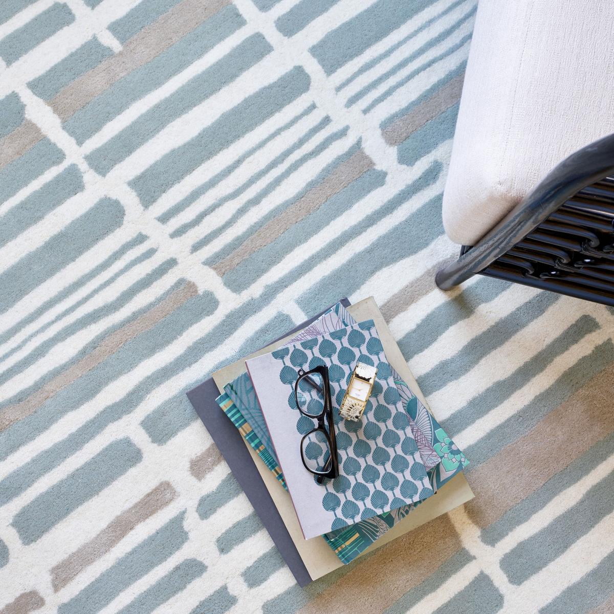 Tapis salon et chambre fait à la main en laine motif abstrait — vue 6