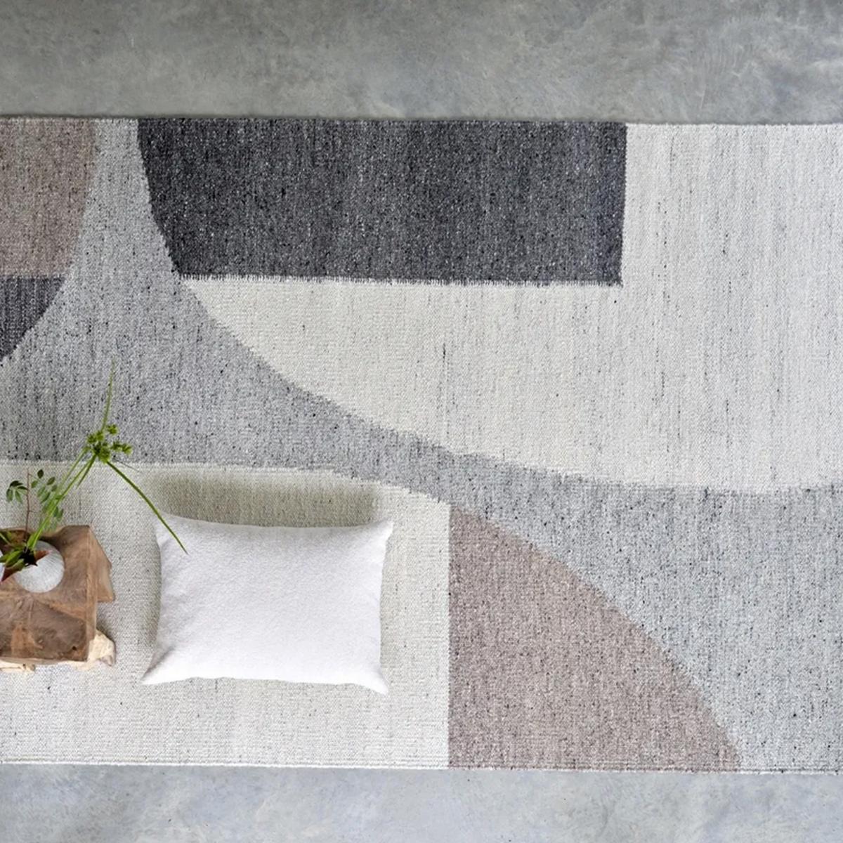 Tapis kilim JISHIRO, fait main en laine motif géométrique — vue 3