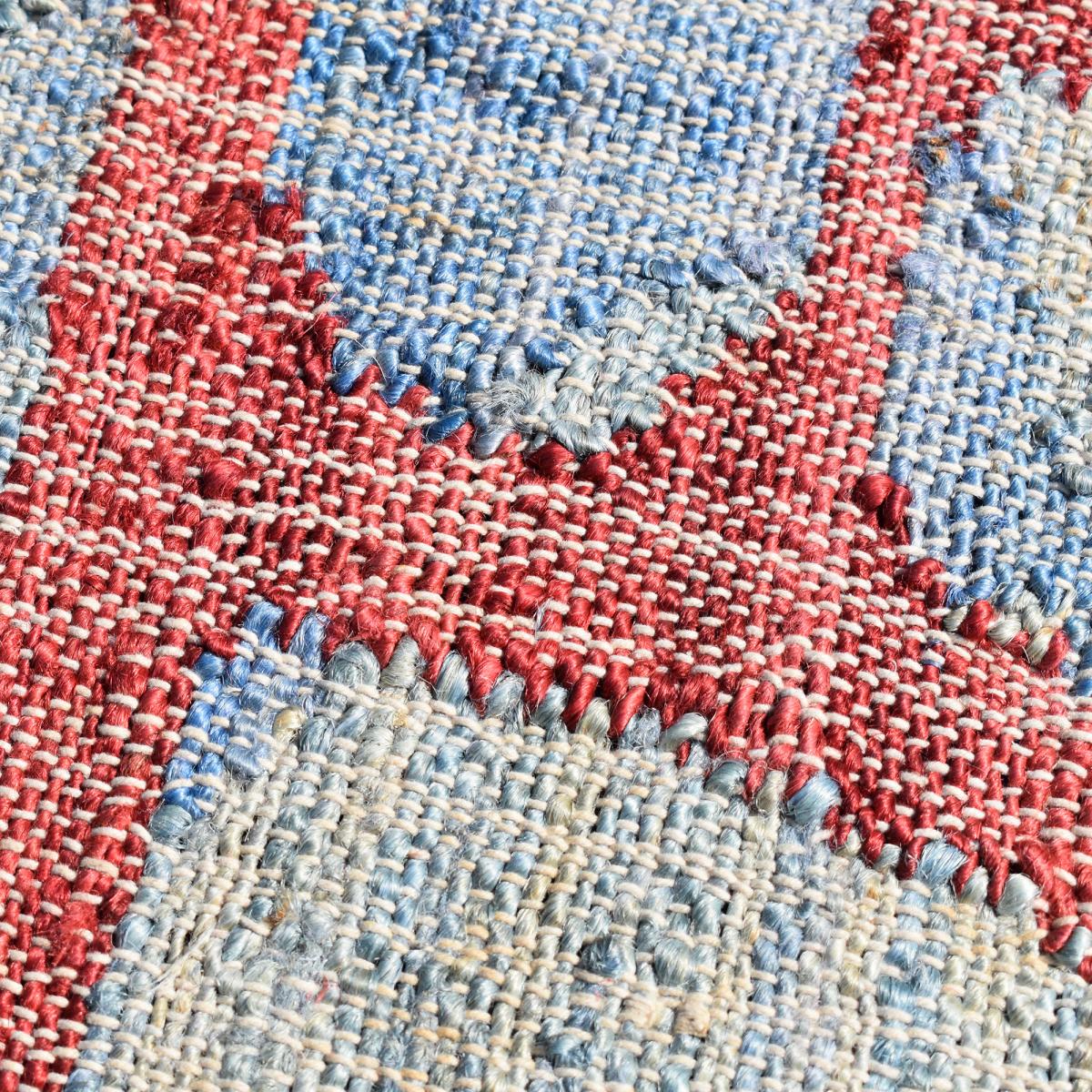 Tapis en jute fait à la main motif géométrique JUTAP — vue 4