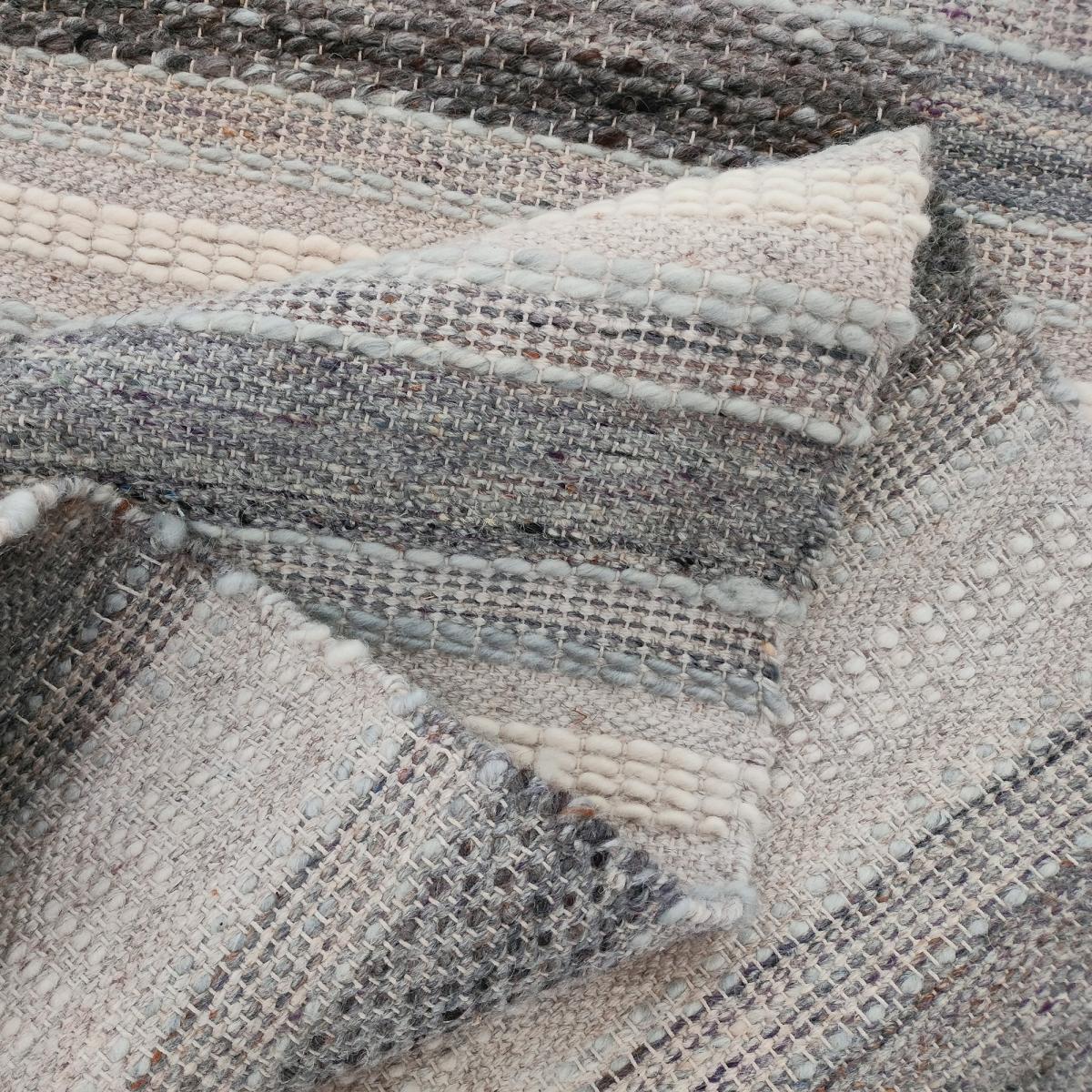 Tapis kilim fait main en PET motif géométrique — vue 6