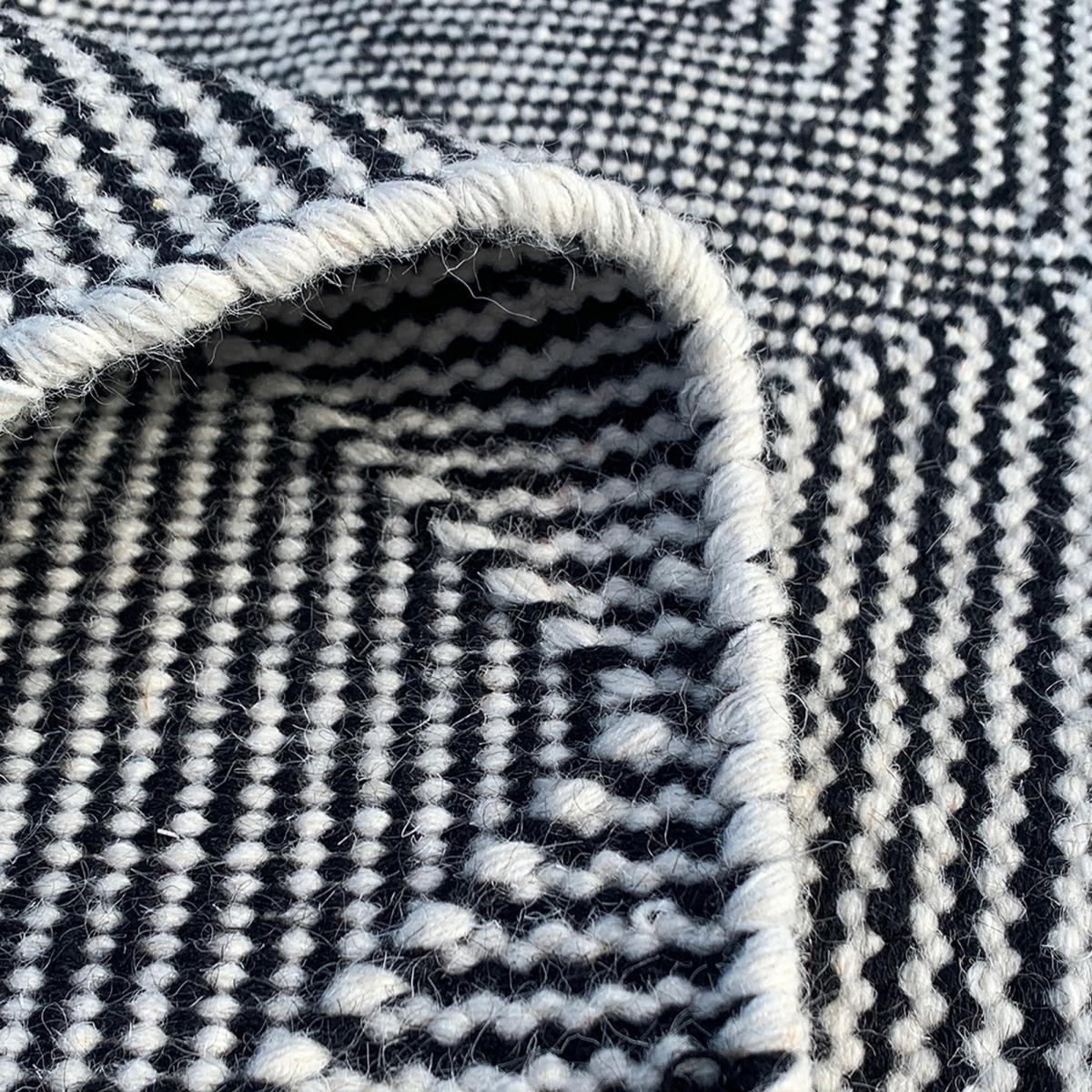 Tapis kilim MICAN, fait à la main en laine motif géométrique — vue 6