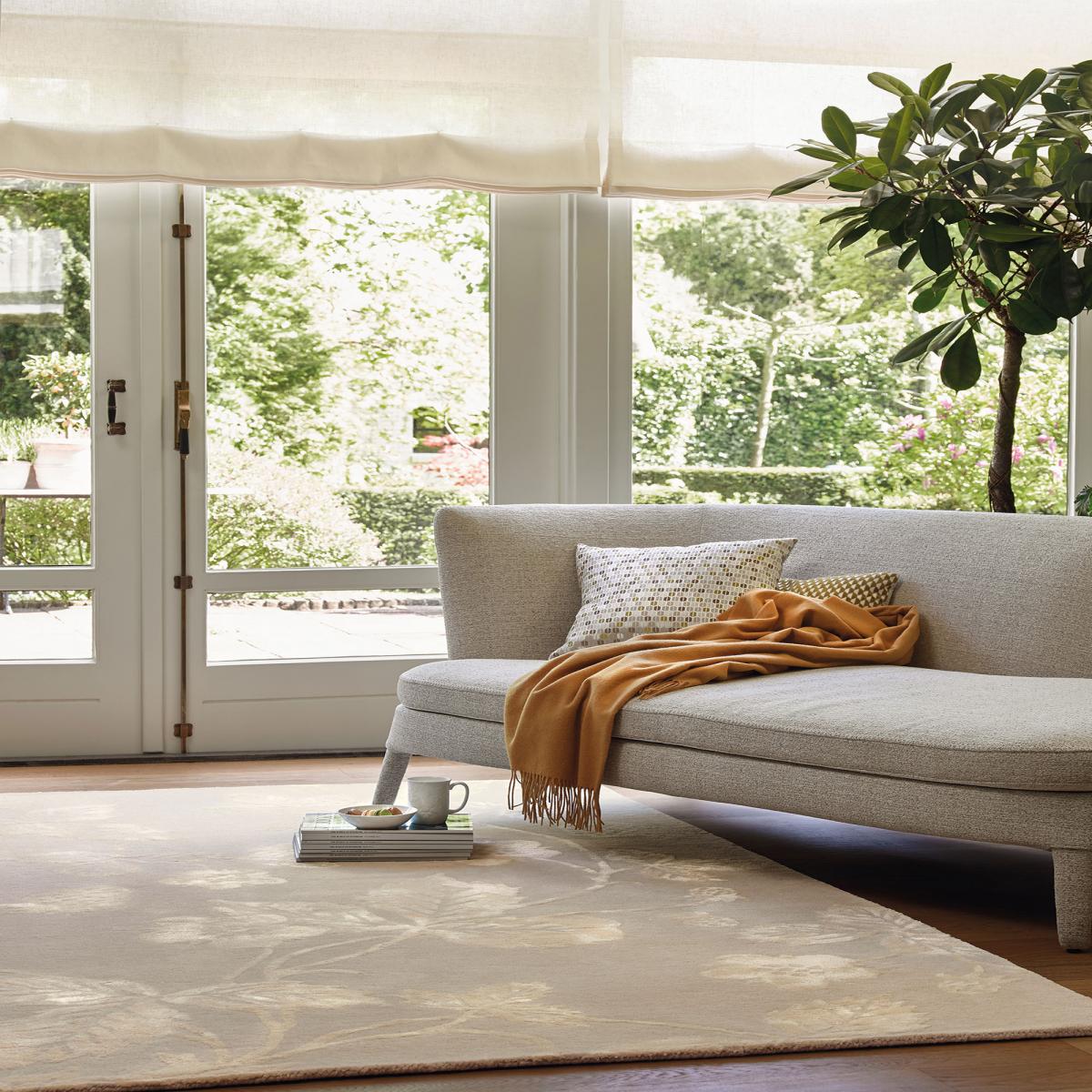 Tapis salon et chambre fait à la main en laine motif floral WILDBERRY — vue 3