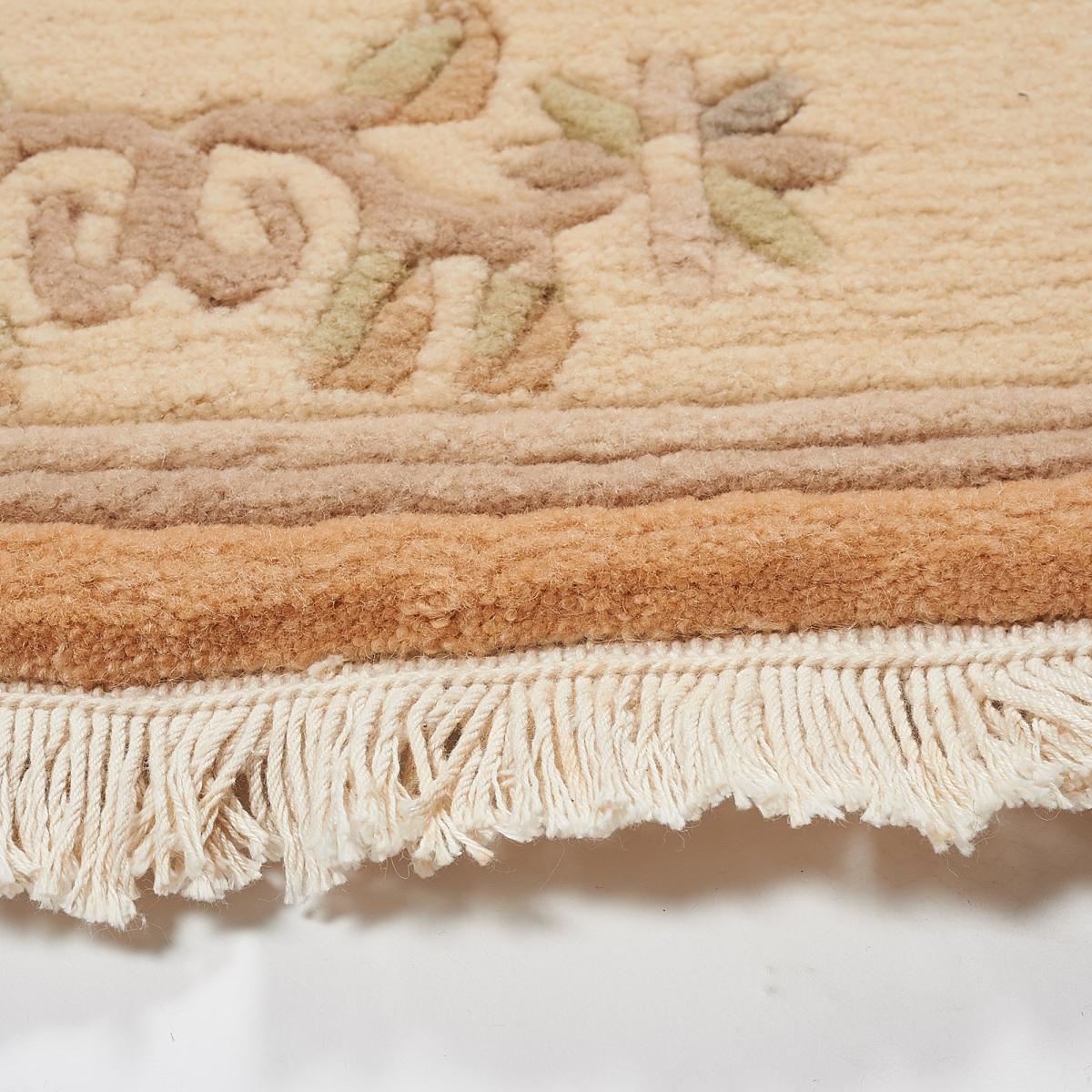 Tapis chambre fait main en laine motif floral NAPISSA 2 — vue 5