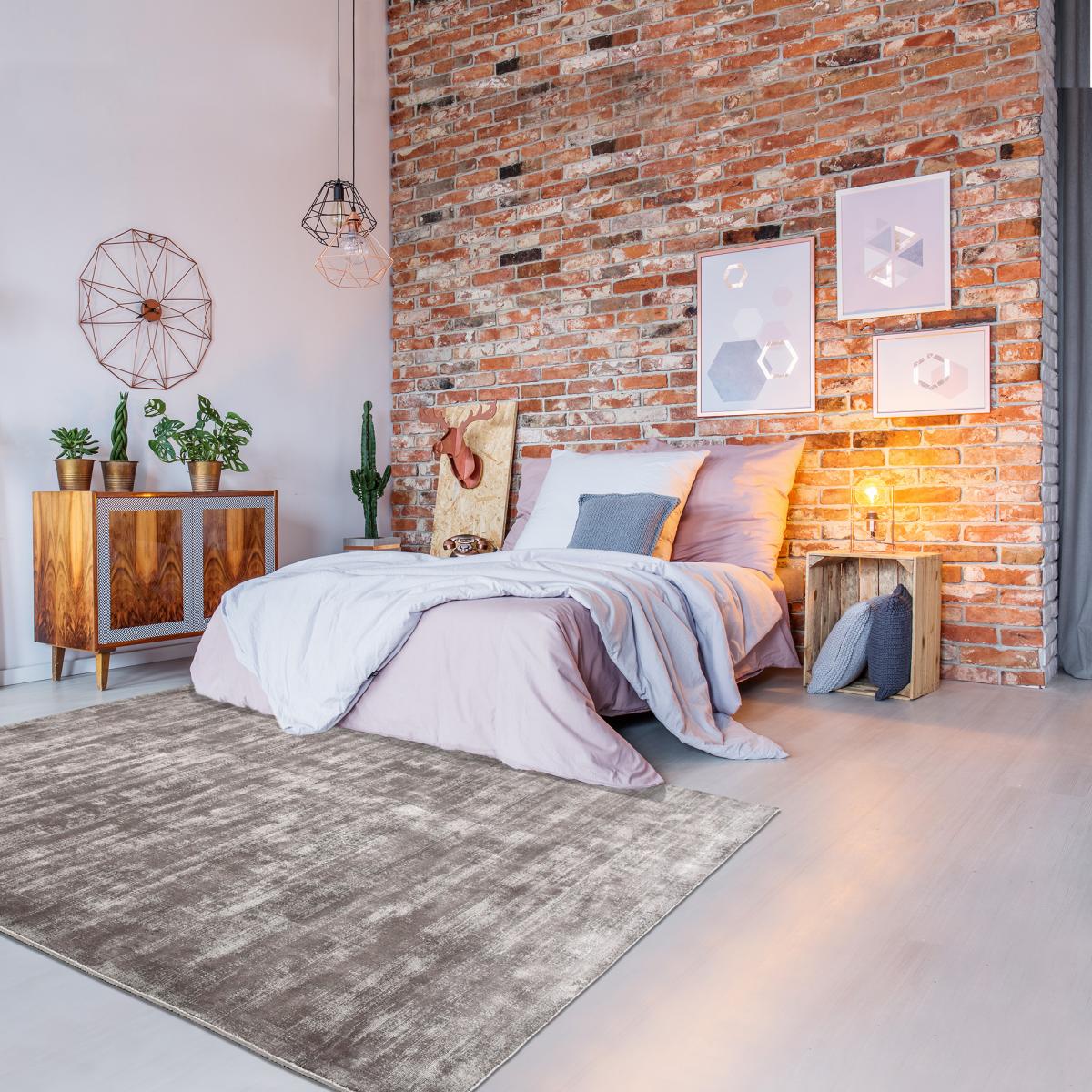 Tapis salon et chambre fait à la main en viscose motif uni NEO + — vue 4