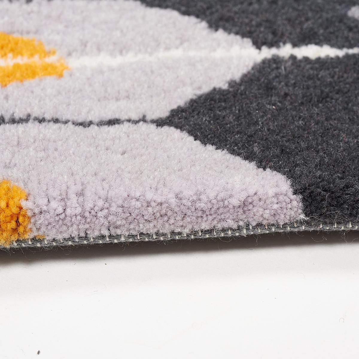 Tapis salon et chambre fait main en laine motif géométrique NOUZALA — vue 5