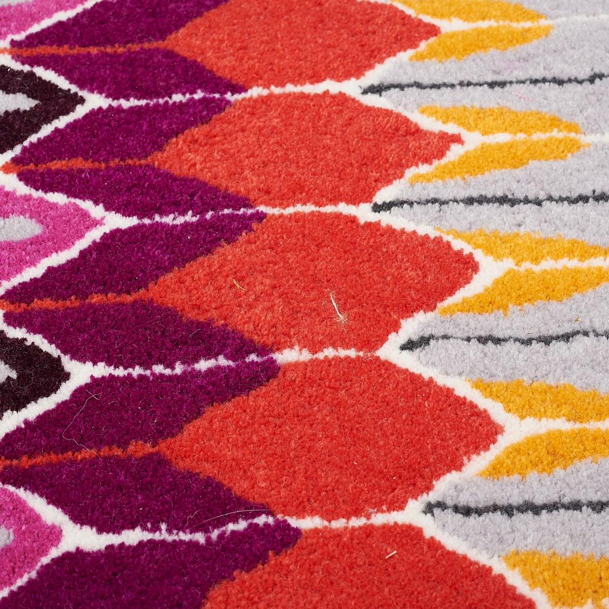 Tapis salon et chambre fait main en laine motif géométrique NOUZALA — vue 4