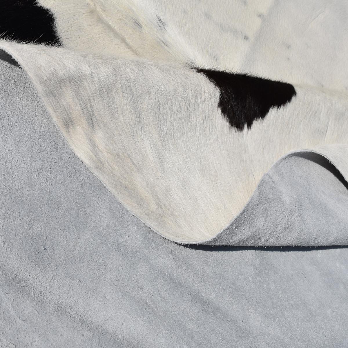 Tapis peau de vache kilm fait à la main — vue 5