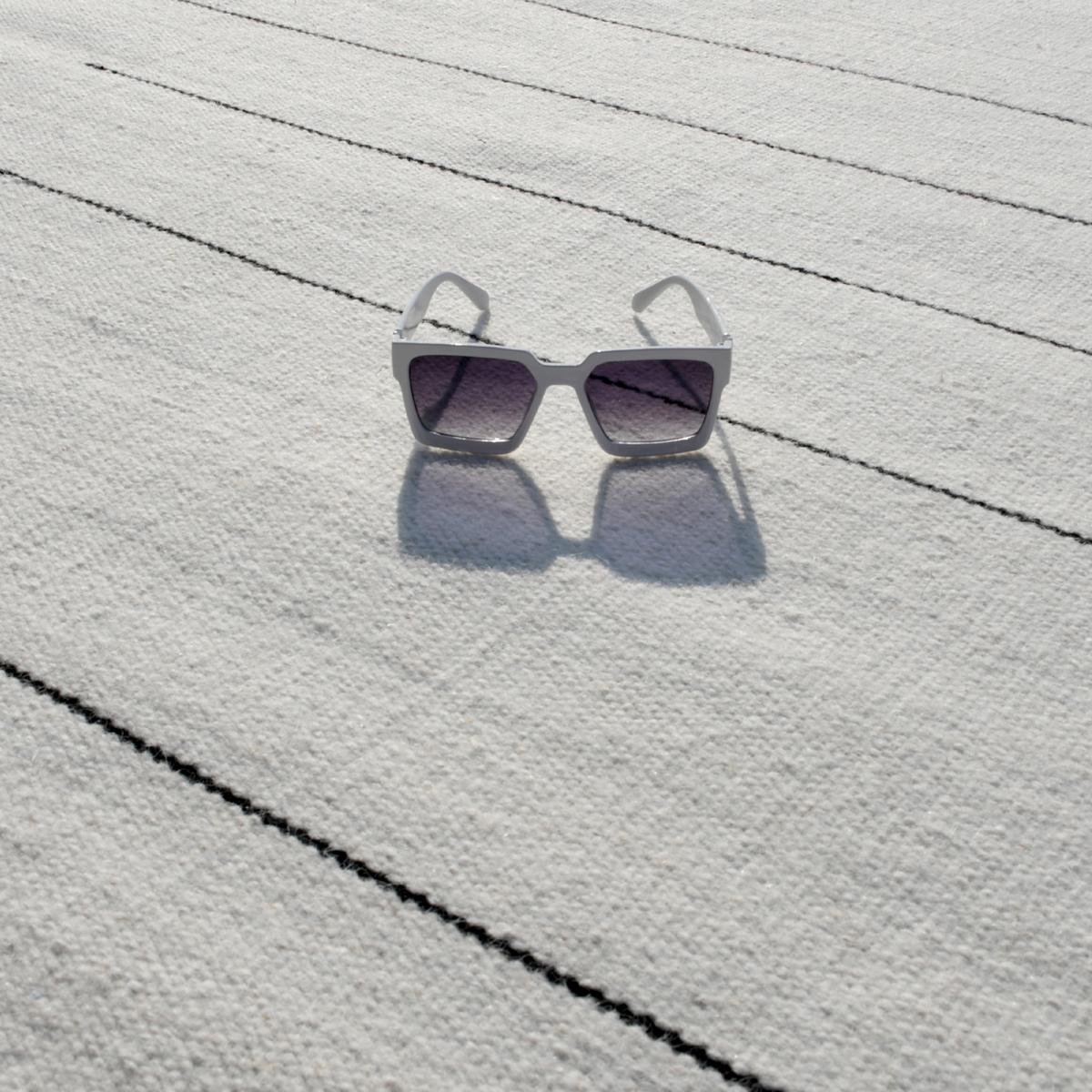 Tapis kilim fait main en laine motif simple PRAHA — vue 4