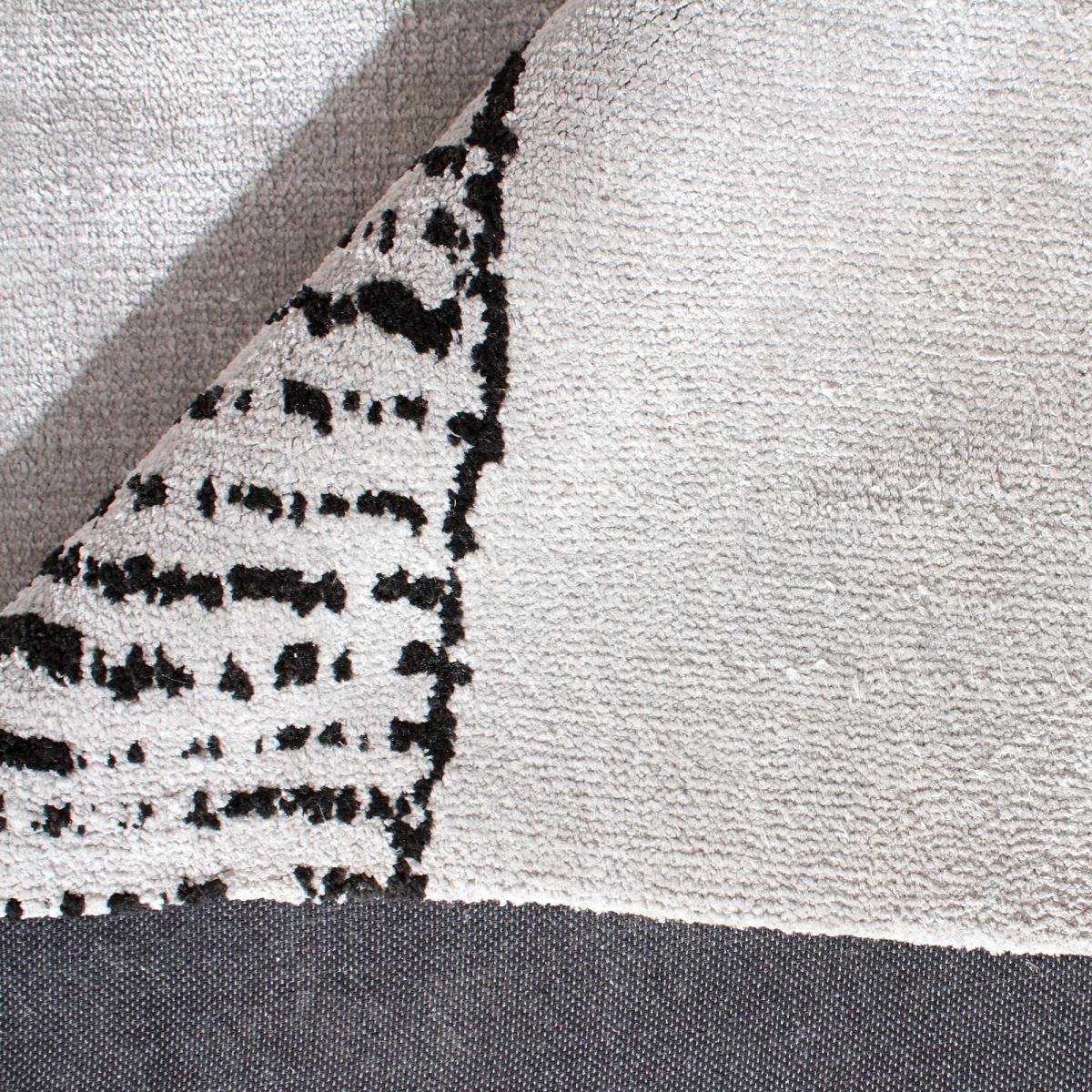 Tapis salon et chambre fait à la main motif géométrique RAGGAL — vue 6