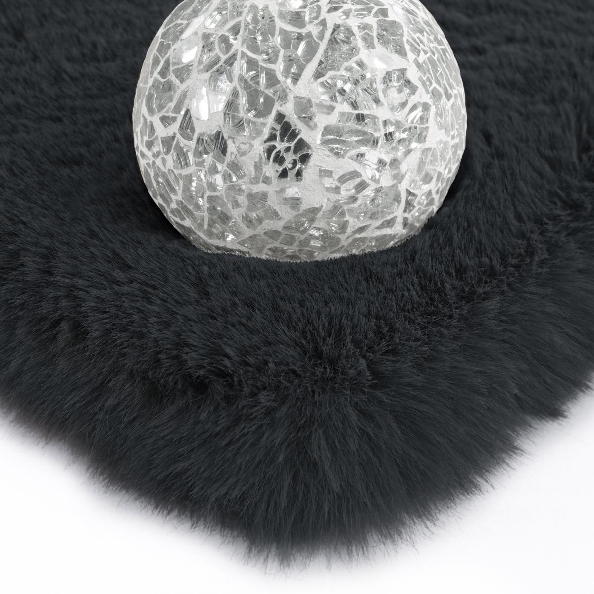 Tapis longs poils shaggy fait à la main motif uni CAREI + — vue 5