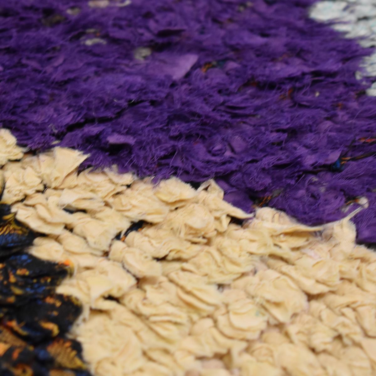 Authentique tapis berbère fait main en tissu recyclé BOUCHAROUETTE 61 — vue 5